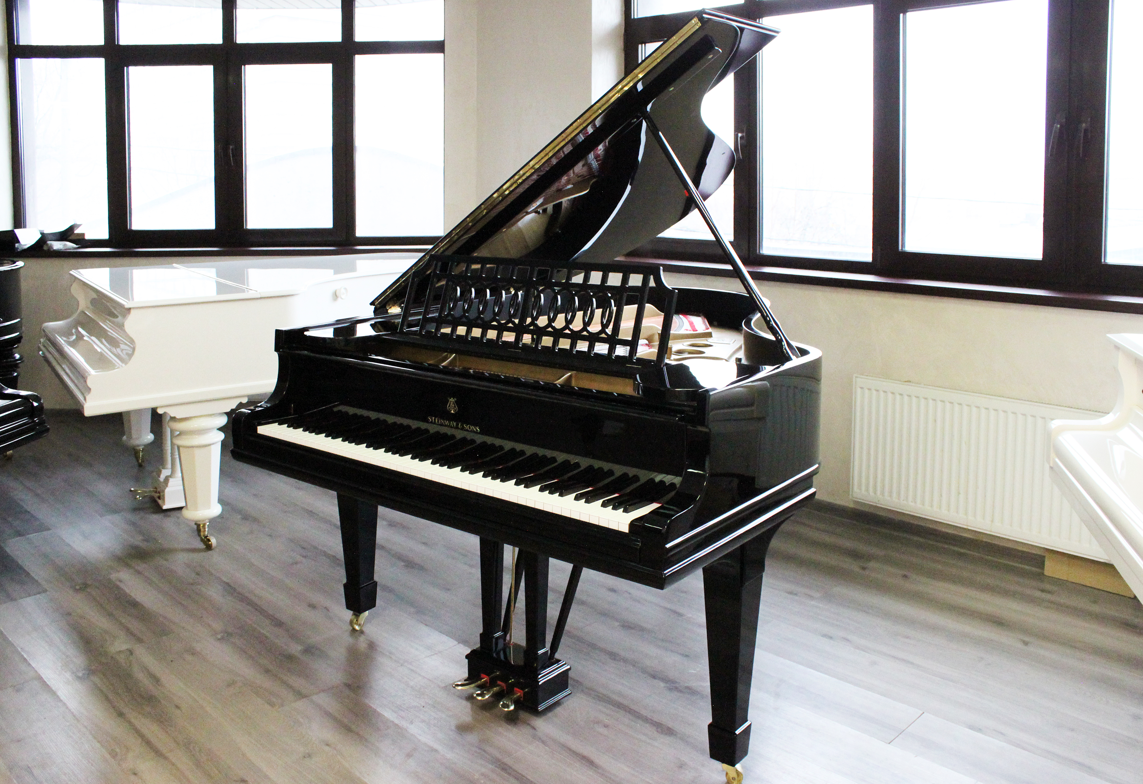 Черный Steinway & Sons O-180