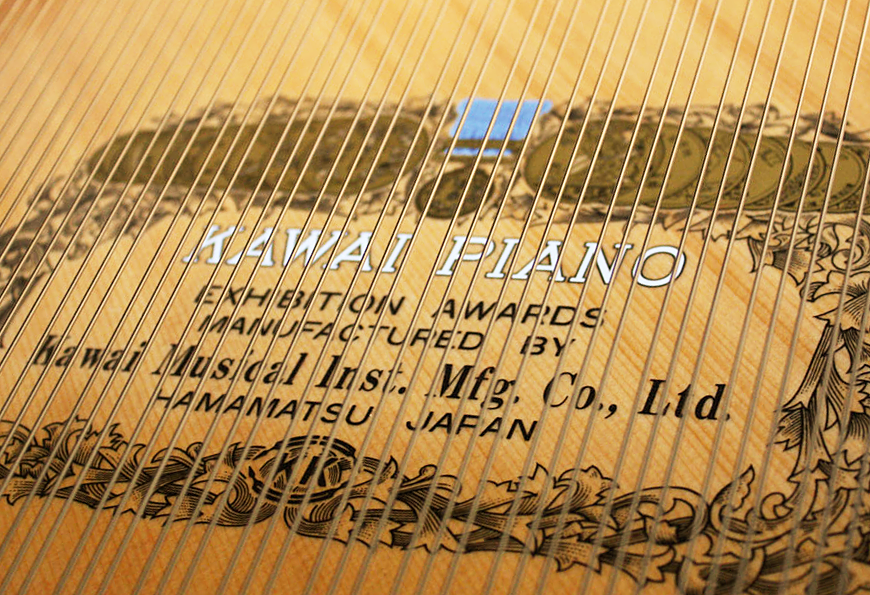 Клеймо Kawai Piano