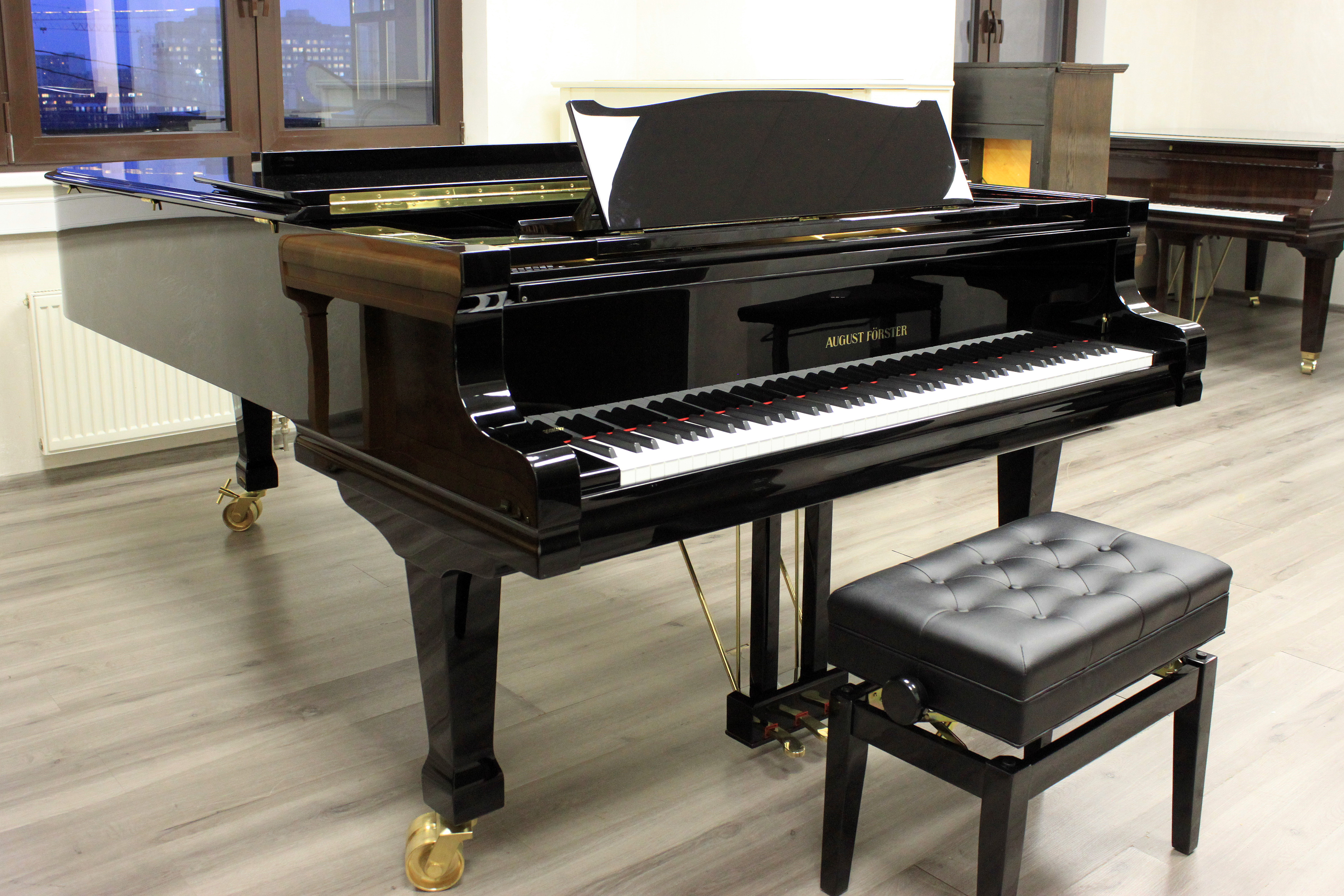 Концертный рояль August Forster Super Mondial 275